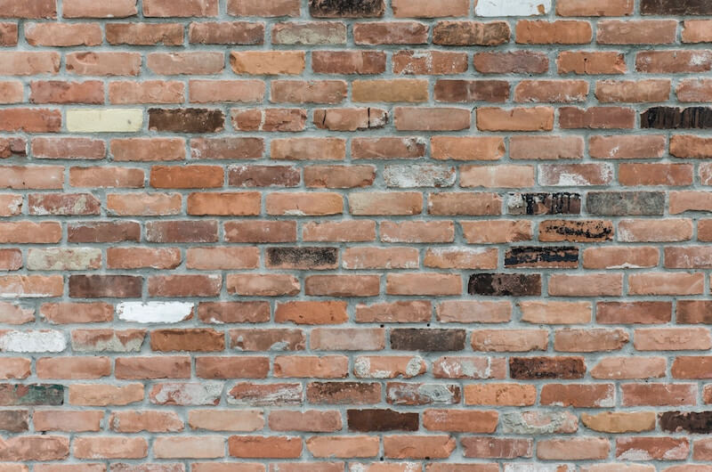 tuck pointing bricks